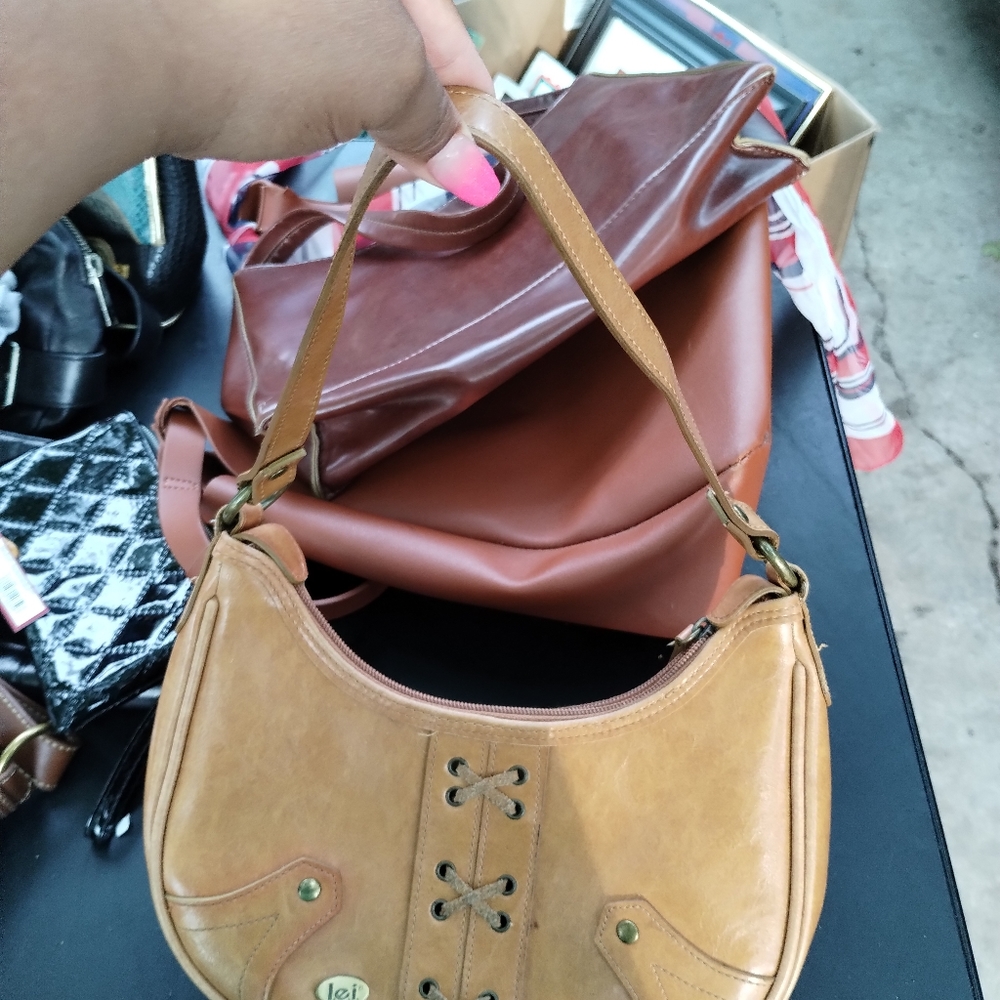 3 purses - Picture 9 of 9